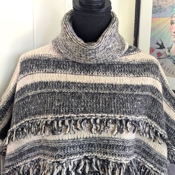 Max & Co S Knit Fringe Wool Mohair Poncho Sweater Western Lagenlook Countryside - Picture 3 of 9